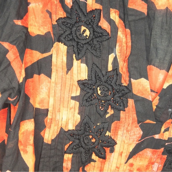 Soft Surroundings Hibiscus Floral Embroidered Tunic - Picture 6 of 9